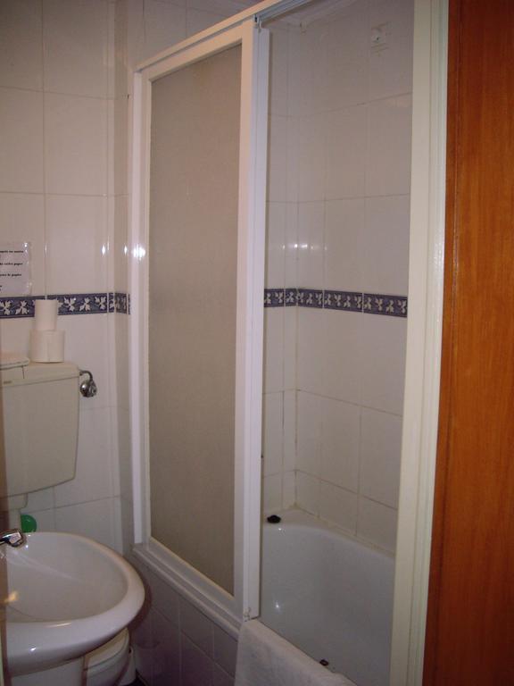 Twin Room with Shared Toilet,683698368:JPEG